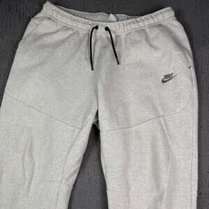 Nike Sportswear Tech Fleece Joggers Mens 2XL Gray Heather Sweatpants DD4706-100